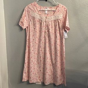 Adonna pink nightgown